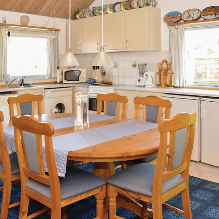 Holiday home Stunning Home In Broager With Kitchen *