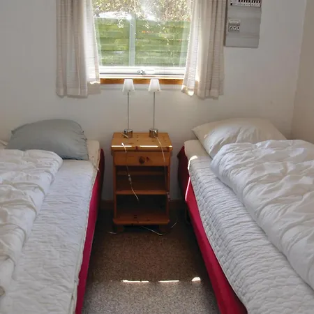 Dom wakacyjny Three-bedroom In