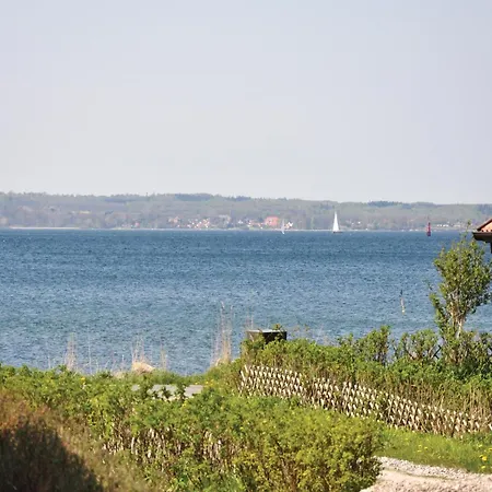 Dom wakacyjny Three-bedroom In